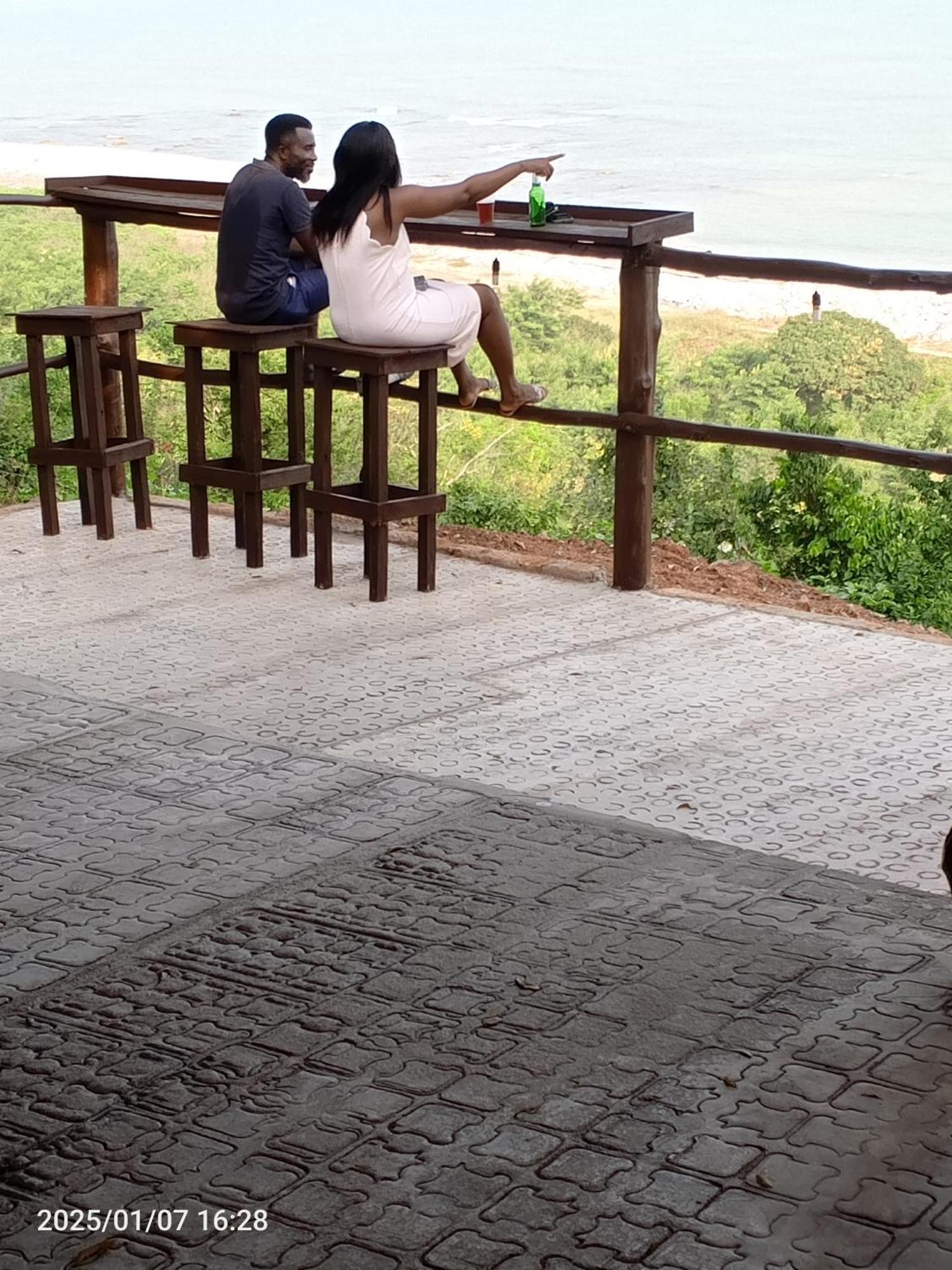 Abuesi Beach Resort Sekondi-Takoradi Bagian luar foto
