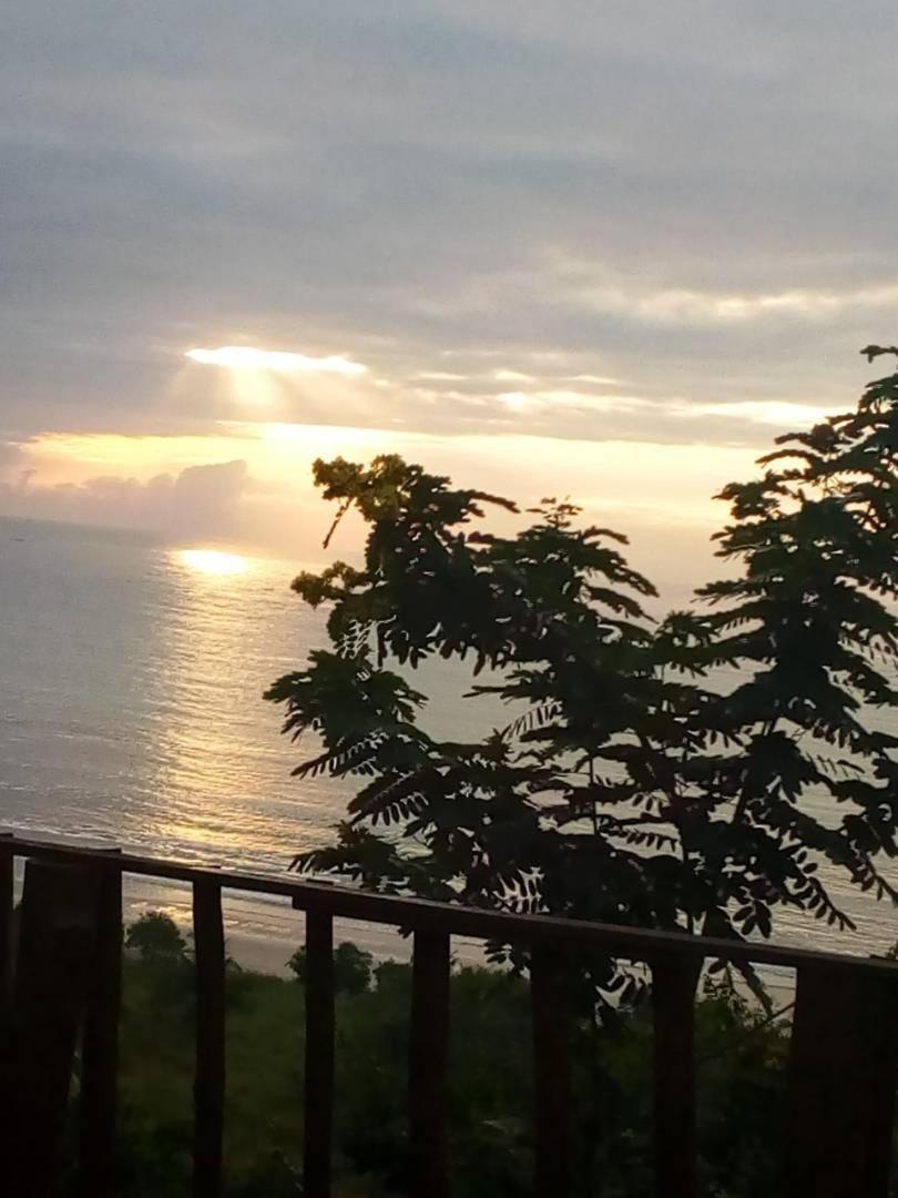 Abuesi Beach Resort Sekondi-Takoradi Bagian luar foto